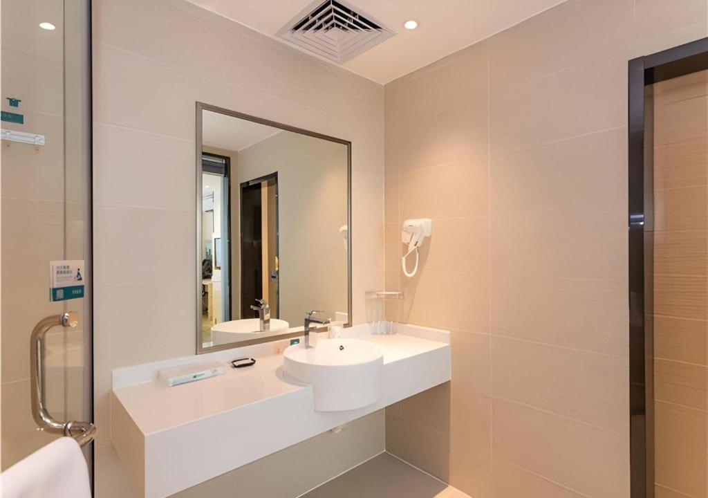 City Comfort Inn Maoming Xinyi Yudu Park Extérieur photo